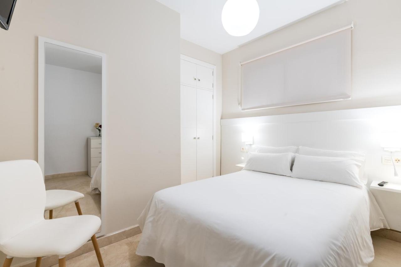 Lumbreras Host Apartment Seville Exterior photo