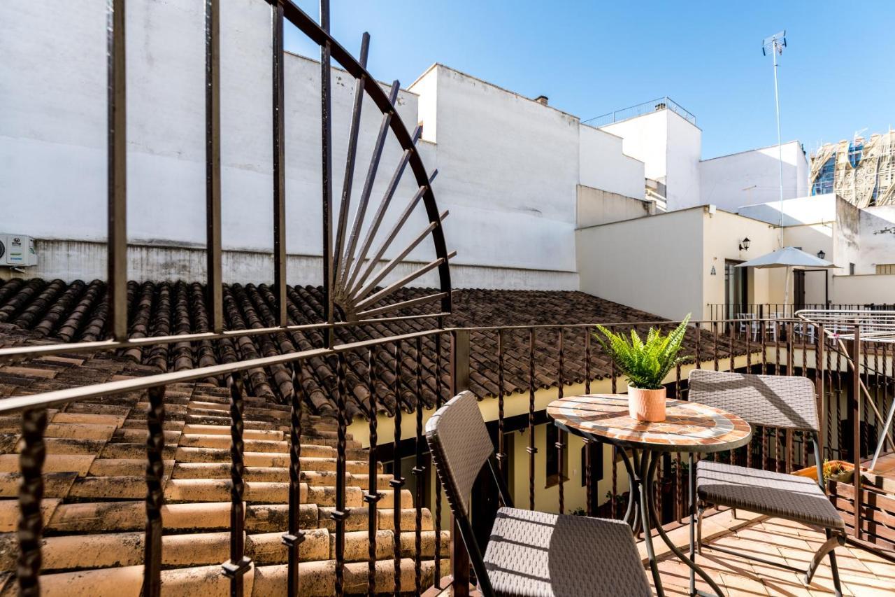 Lumbreras Host Apartment Seville Exterior photo